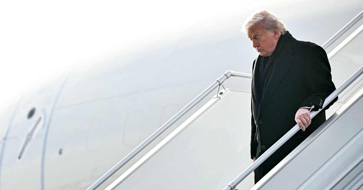 Trump Abandons Tariff Threat: Economic and Domestic Political Factors Cited by Expert