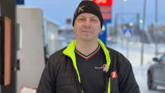 Arne Kristian Balto pitää huoltoasemaa Kaarasjoella Norjassa.
