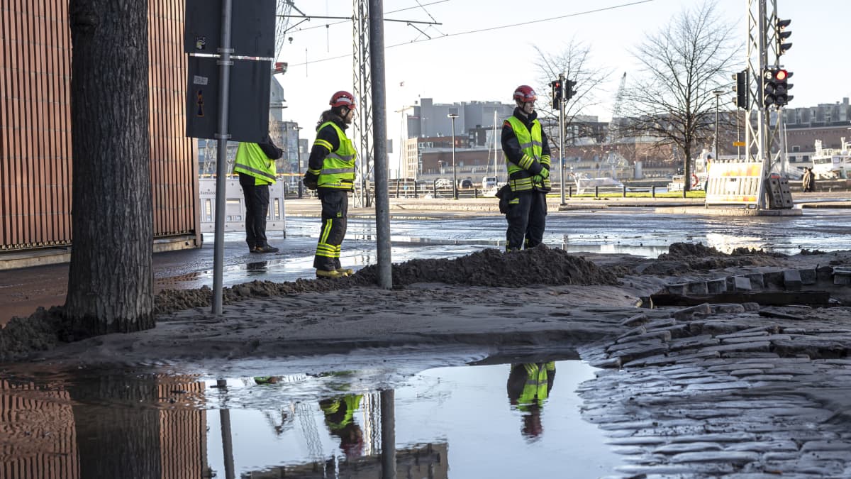 Putkirikko Hietalahden torilla.