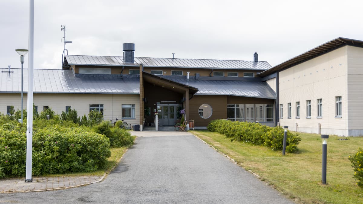 Staff shortage forces Kuopio care home to close, 26 residents to be moved |  News | Yle Uutiset