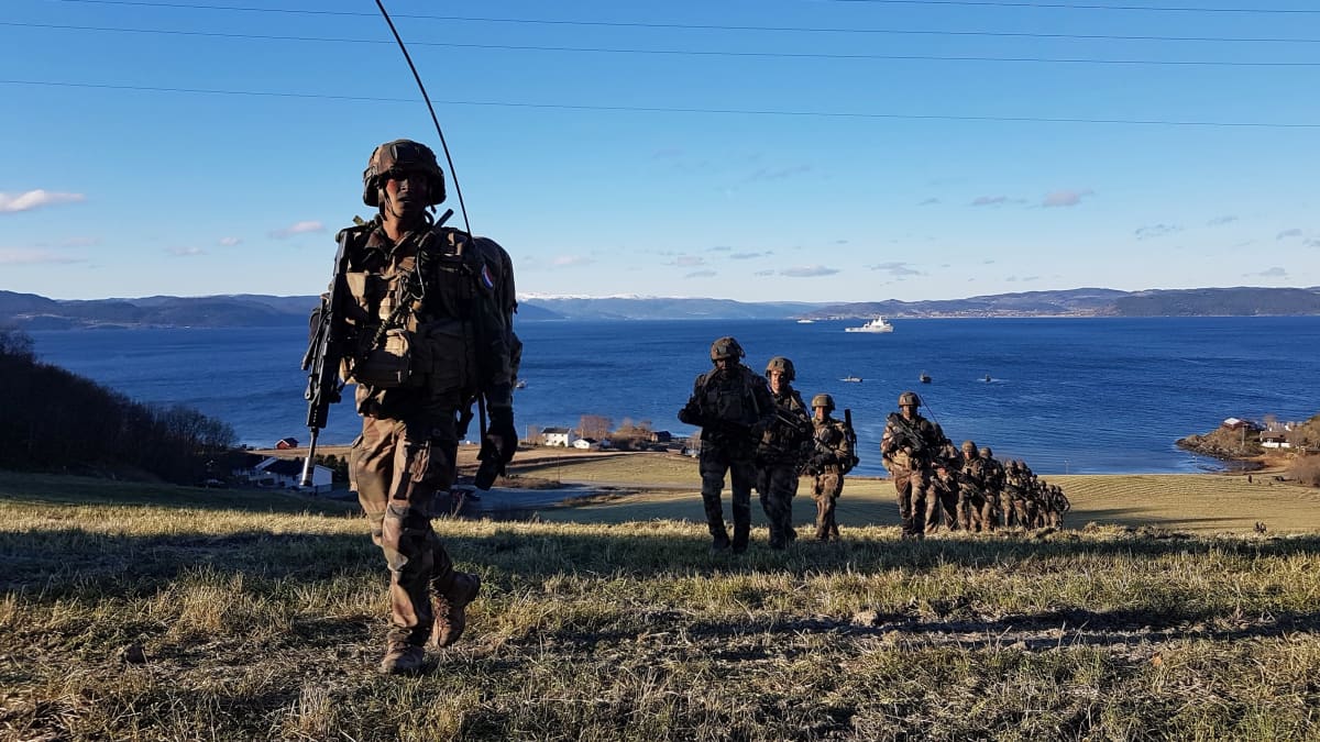 Sotilaita saapumassa harjoituksesta Nato Trident Juncture 18 -sotaharjoituksessa Trondheimissa.