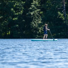 SUP-lautailua Tohloppijärvellä.