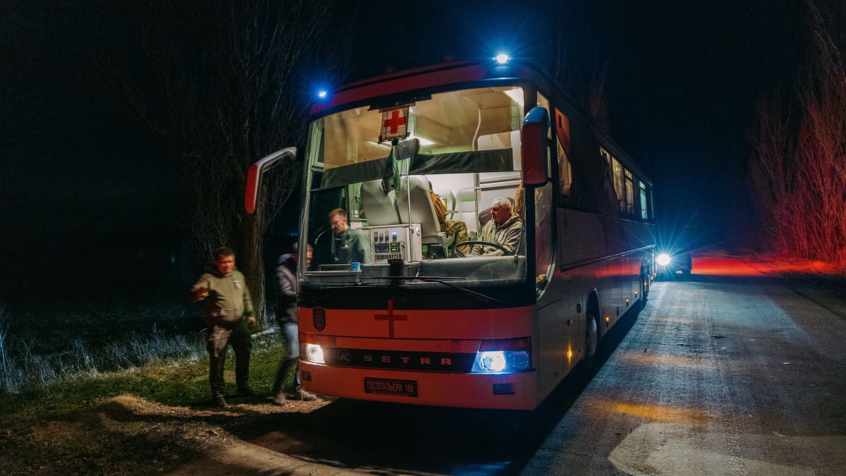 Ambulanssibussi Itä-Ukrainassa