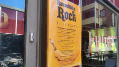 Runoviikko Rock esite klubin ovella.