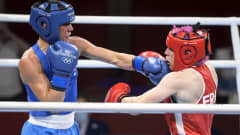 Mira Potkonen ja Maiva Hamadouche kohtasivat Tokion olympialaisten nyrkkeilykehässä.