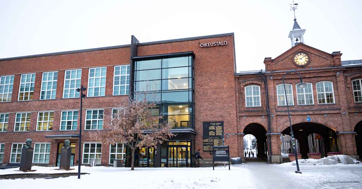 Sivullinen puuttui ryöstöön ja sai puukosta Tampereen keskustassa – tekijälle viisi vuotta vankeutta