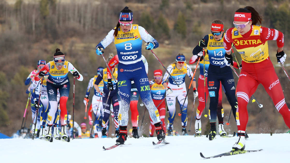 Krista Pärmäkoski Val di Fiemmen 10 kilometrin perinteisen hiihtotavan yhteislähtökisassa.