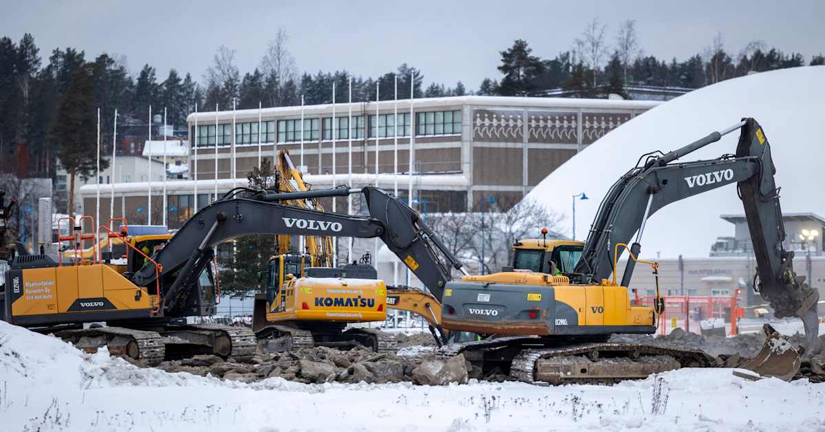 Kova jytke yllätti yliopiston – Jyväskylässä uuden liikuntapyhätön paalutus ajaa työntekijöitä evakkoon