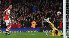 Pierre-Emerick Aubameyang teki Arsenalin toisen maalin Aston VIllaa vastaan.