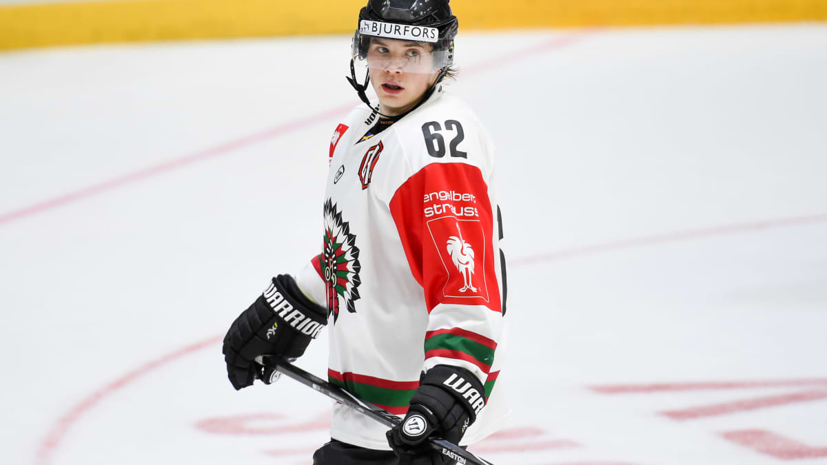 Artturi Lehkonen pelasi Frölundassa vuosina 2014–2016. 