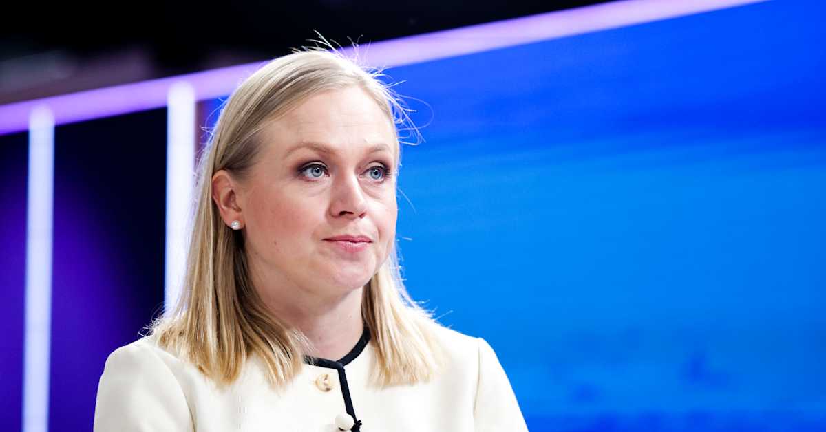 Еліна Валтонен: Фінляндія дозволяє Україні бити своєю зброєю по Росії ...