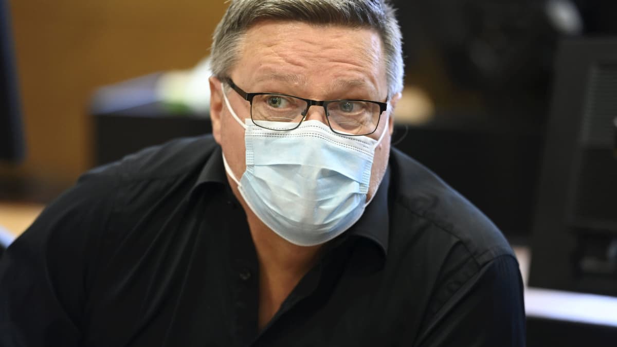 Jari Aarnio oikeudessa.