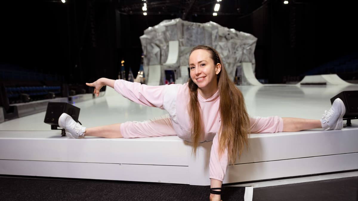 Sirkustaiteilija Milena Oksanen, Espoon merto areenalla.