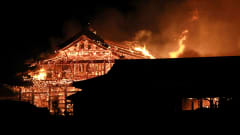 Japanissa Unescon maailmanperintökohteisiin kuuluva Shurin linna on tuhoutunut lähes kokonaan tulipalossa.