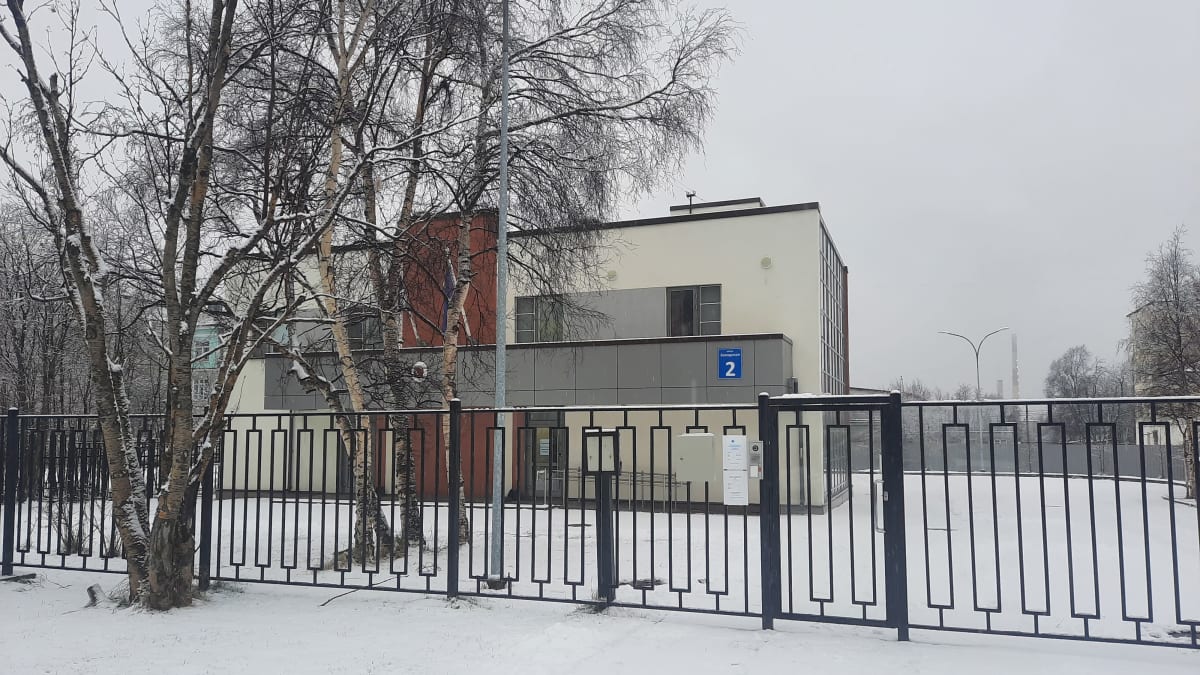 Ulkoministeriö sulkee toimipisteen Murmanskissa | Yle Uutiset