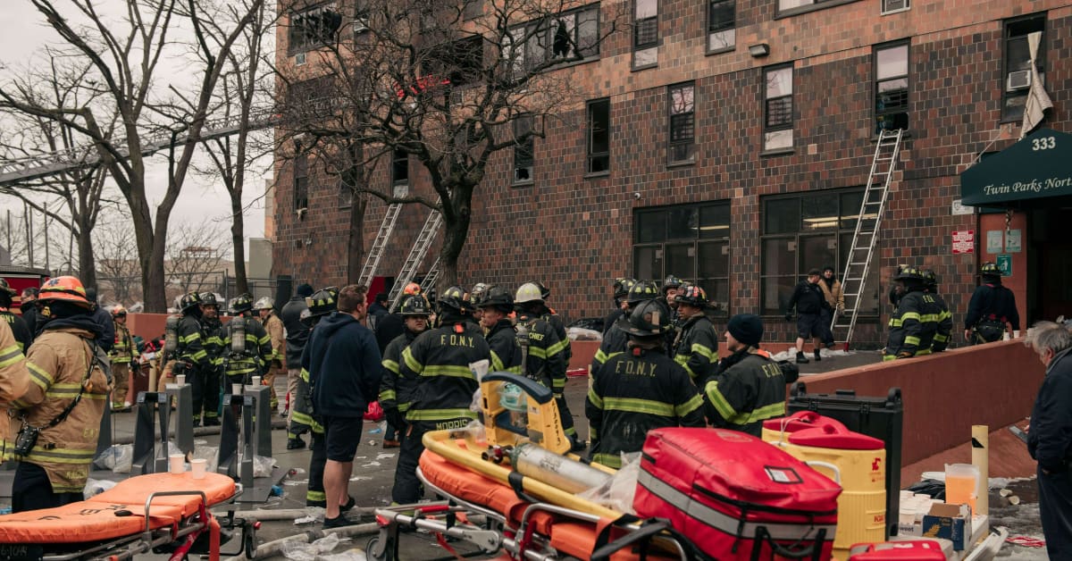 19 ihmistä kuoli kerrostalon palossa New Yorkin Bronxissa