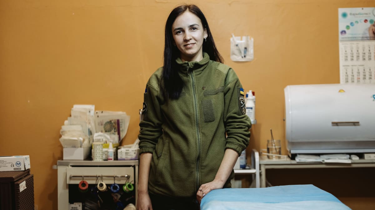 Sairaanhoitaja Itä-Ukrainassa