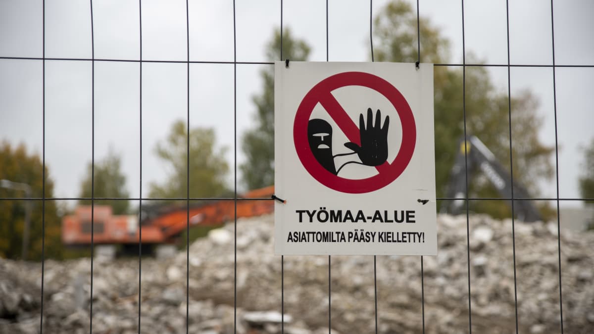 Työmaa-alue Kouvolan Inkeroisissa.