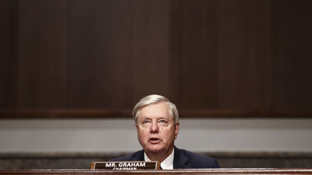 Senaatin oikeudellisen valiokunnan puheenjohtaja Lindsey Graham piti avajaispuheen kuulemisen aluksi.
