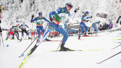 Ilkka Herola hiihtää Rukan maailmancupissa 2022.