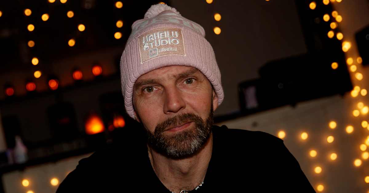 Janne Ahonen sanoo maailman ykkösmäkihyppääjän puvun näyttävän hassulta – silti uusi sääntö on yksi syy Suomen menestykseen