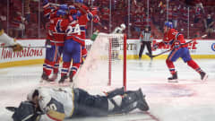 Montrealin pelaajat juhlivat Lehkosen maalia ja paikkaa NHL:n pudotuspelien finaalissa.