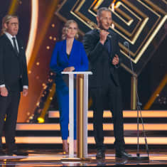 Aleksi Salmenperä Kultainen Venla -gaalassa 28.5.2021.