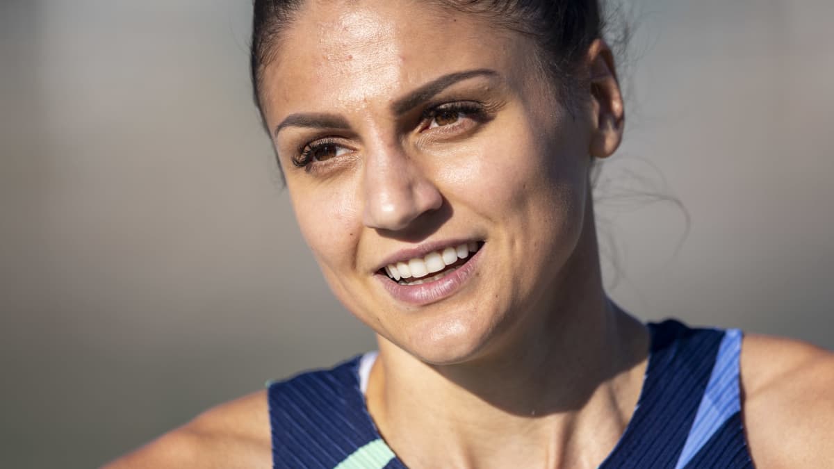 Nooralotta Neziri kuvassa