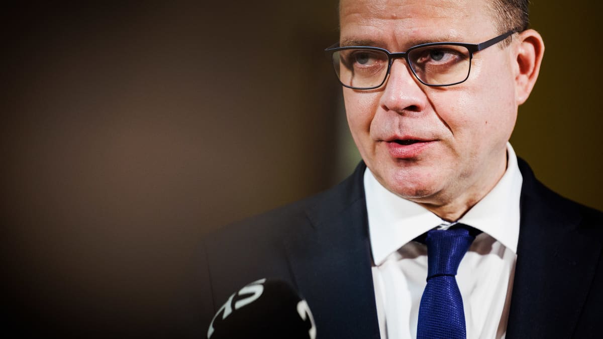 Prime Minister-designate Petteri Orpo speaking to reporters on Wednesday.