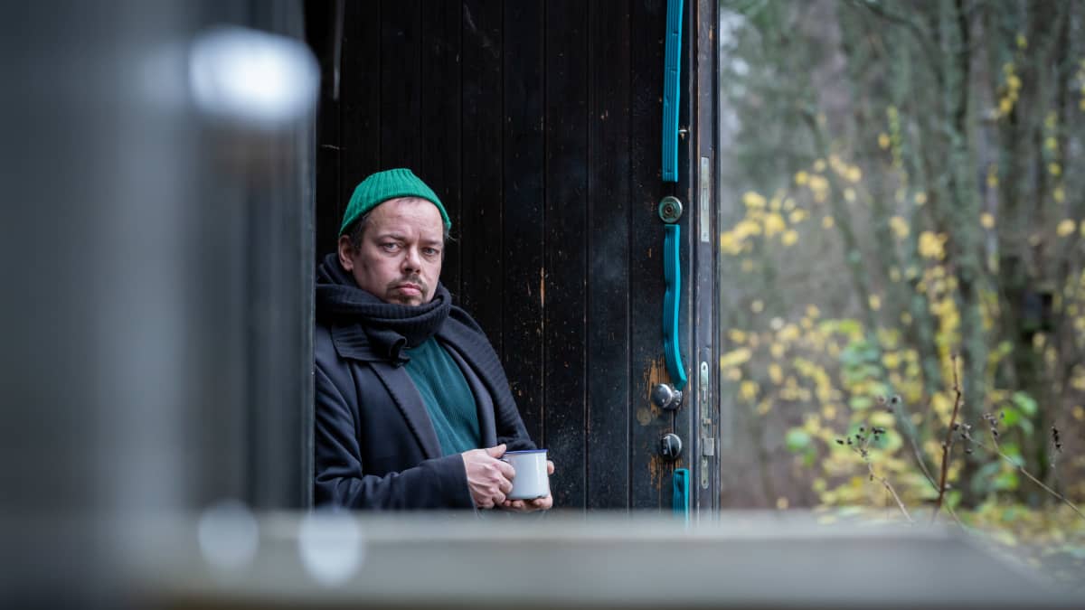 Suomalainen valokuvaaja ja kuvataiteilija Perttu Saksa, Helsinki, 15.11.2018.