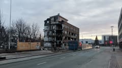 Rovaniemen maalaiskunnan entinen kunnatalo puoleksi purettuna lokakuussa 2022