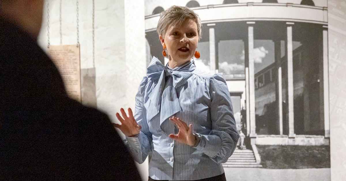 Viipuri jäi rajan taa, mutta taide pelastui – Lappeenrannassa aukesi näyttely, joka on todella ajankohtainen