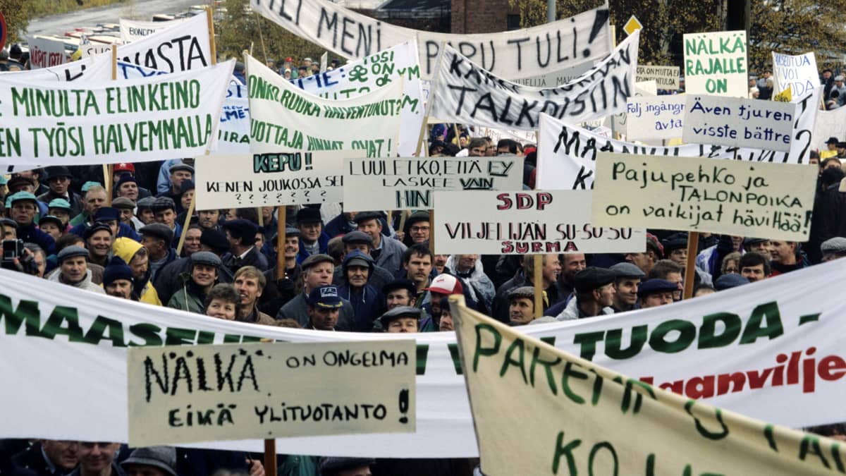 Maanviljelijöiden mielenosoitus hallituksen maatalouspolitiikkaa vastaan 22. lokakuuta 1991.