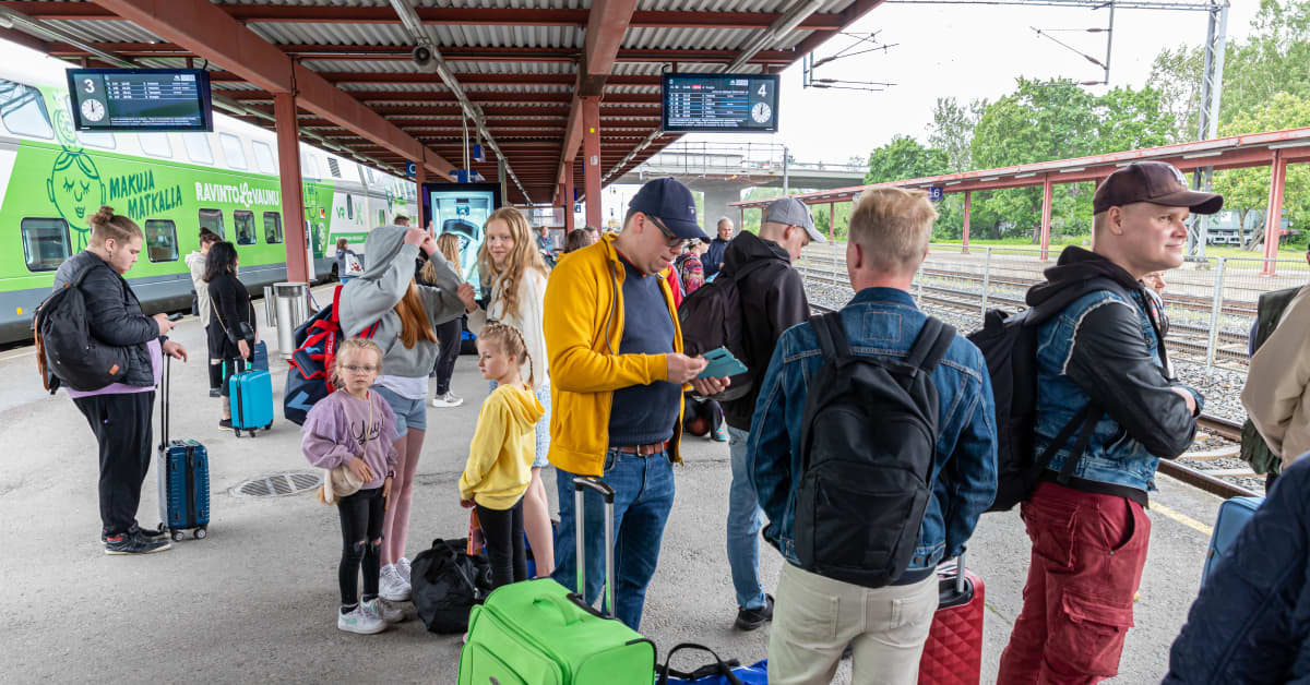 Juna-asemilla ei enää hengailla entiseen tapaan – reaaliaikainen junien  seurantamahdollisuus on pienentänyt asemien roolia odotustiloina