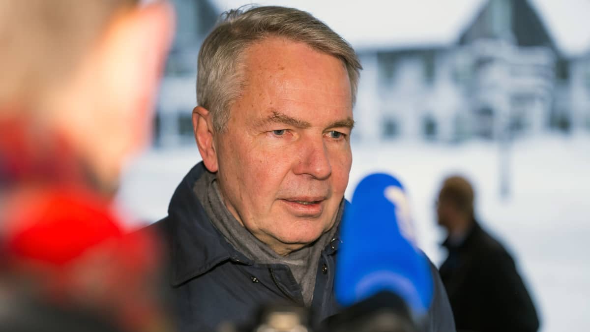 Ulkoministeri Pekka Haavisto Sälenin ministerikokouksessa.