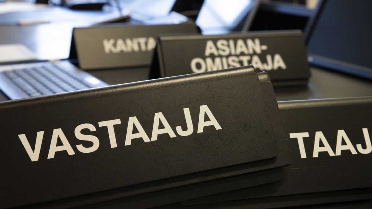 Korkein hallinto-oikeus tuomitsee Helsingin poliisin etnisen profiloinnin tapauksessa |  Uutiset