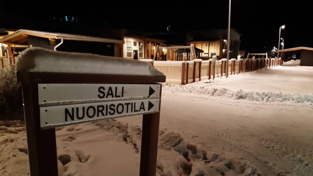 Nuorisotila Roube on Pajuluoman kaupunginosassa osana Palvelutaloa. 