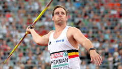 Timothy Herman heittää keihästä.