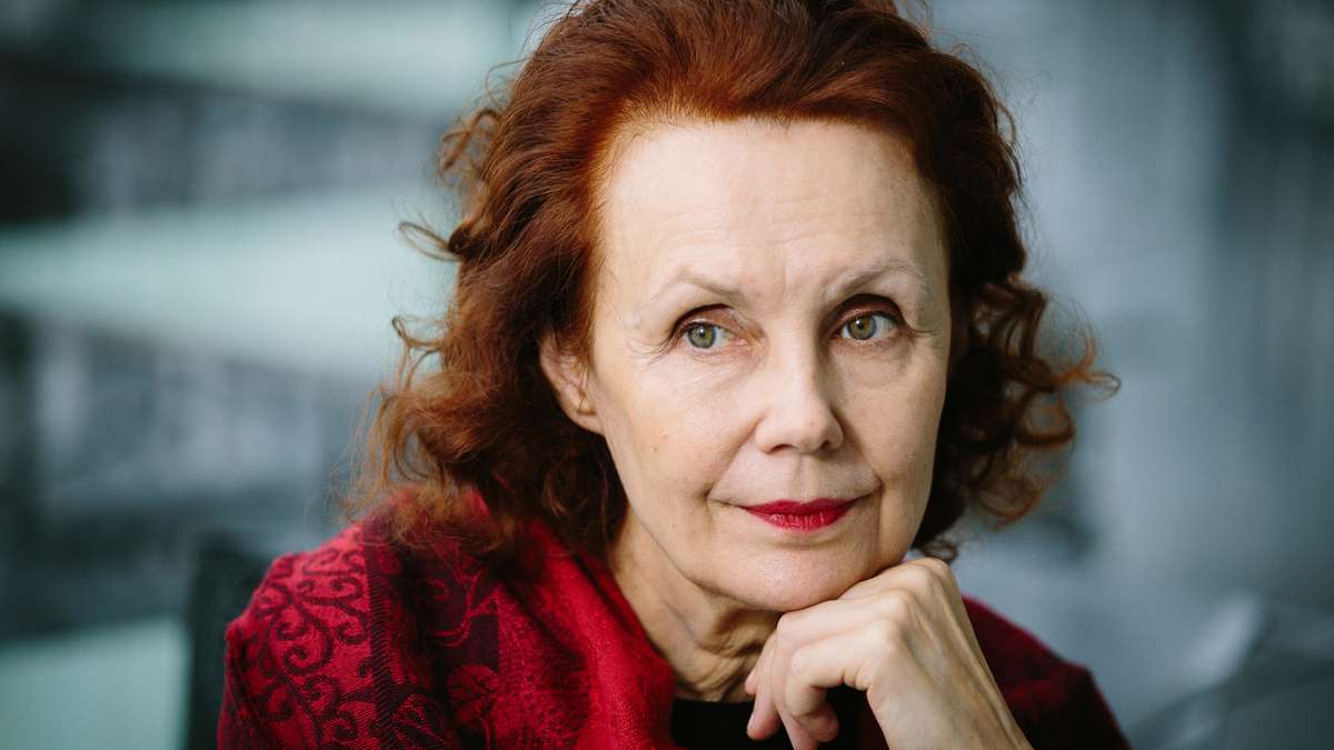 Säveltäjä, taiteen akateemikko Kaija Saariaho on kuollut | Yle Uutiset