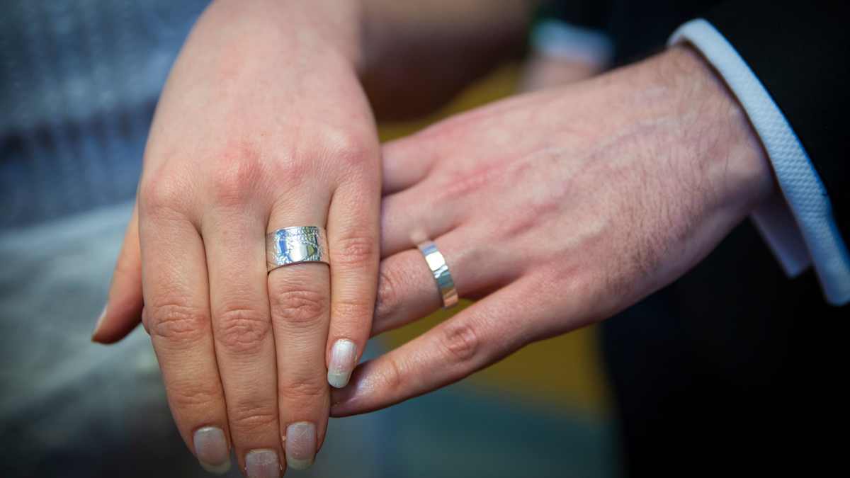Jarmo Etolan ja Tiina Kuokkasen vihkisromukset