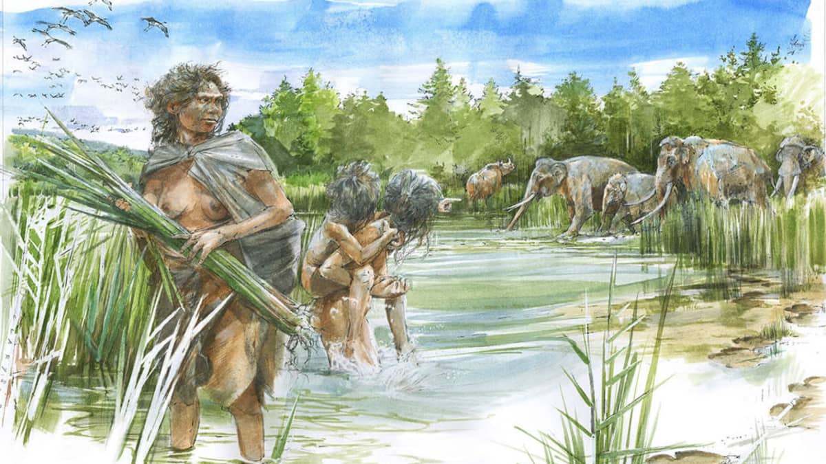 Vesivärimaalaus muinaisesta järvestä, jonka rantavedessä nainen kerää kaisloja ja kaksi lasta leikkii. Taistalla norsuja juomassa ja sarvikono nousemassa vedestä. 