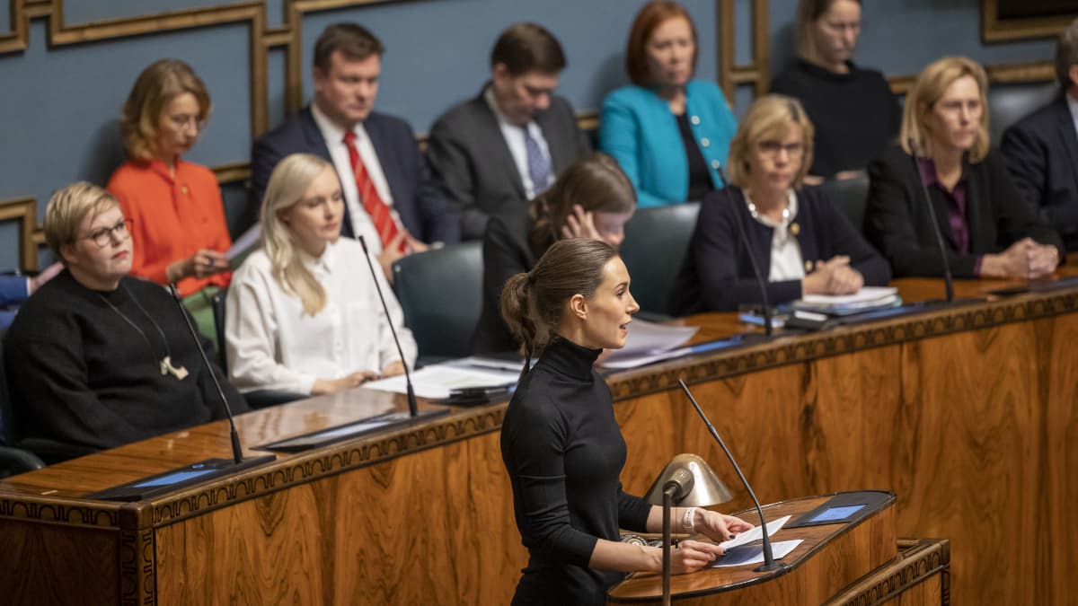 Pääministeri Sanna Marin puhuu eduskunnassa 9.11.2022