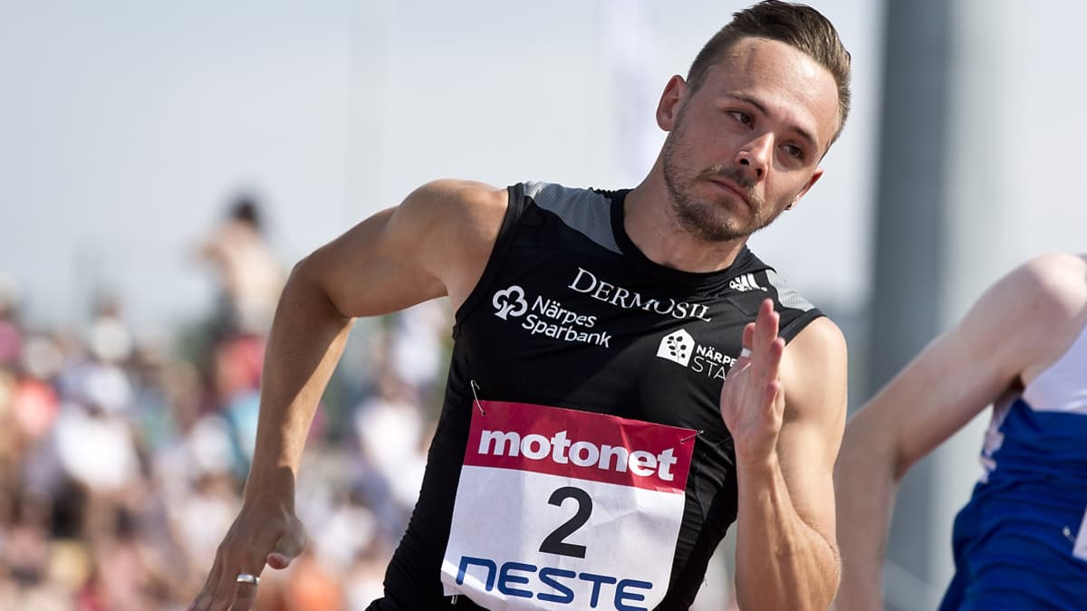 Jonathan Åstrand vann FM-brons på 200 meter.