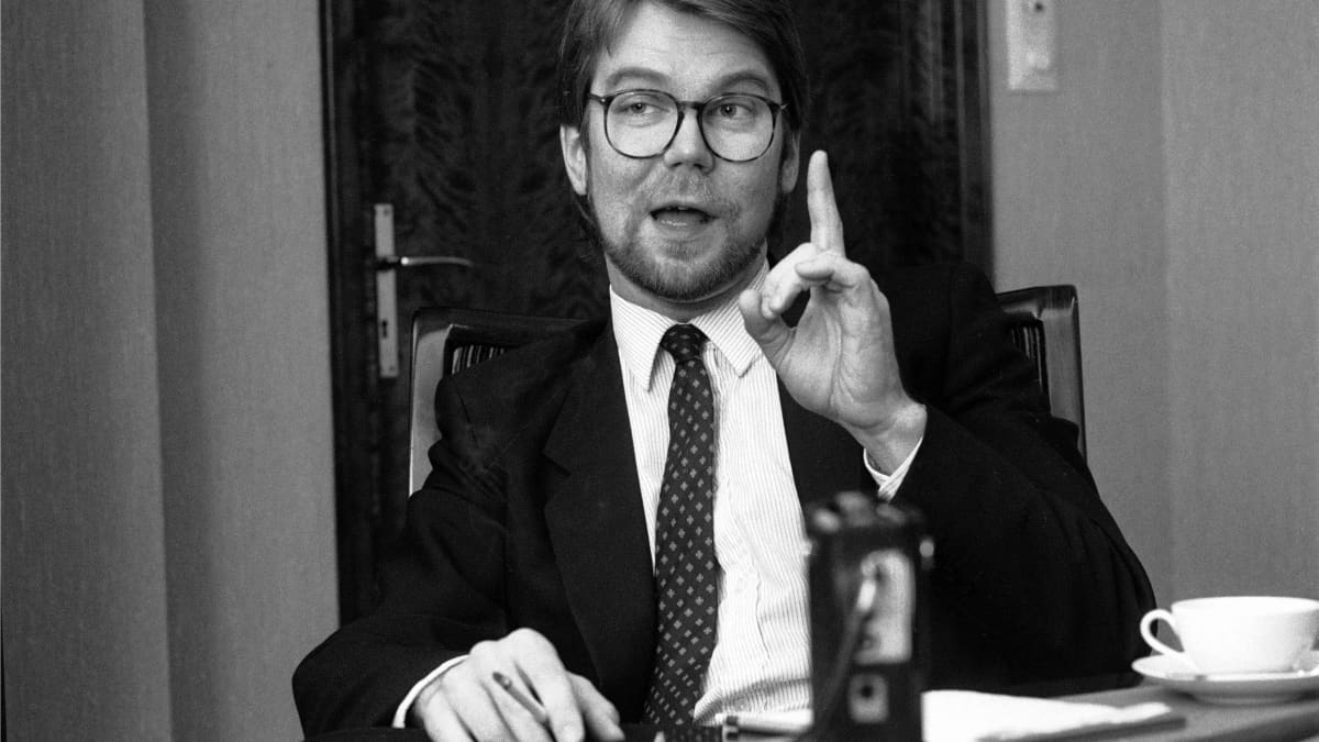 SYP:n hallintoneuvoston jäsen, kauppatieteiden tohtori Björn Wahlroos kuvattuna 15. lokakuuta 1986.