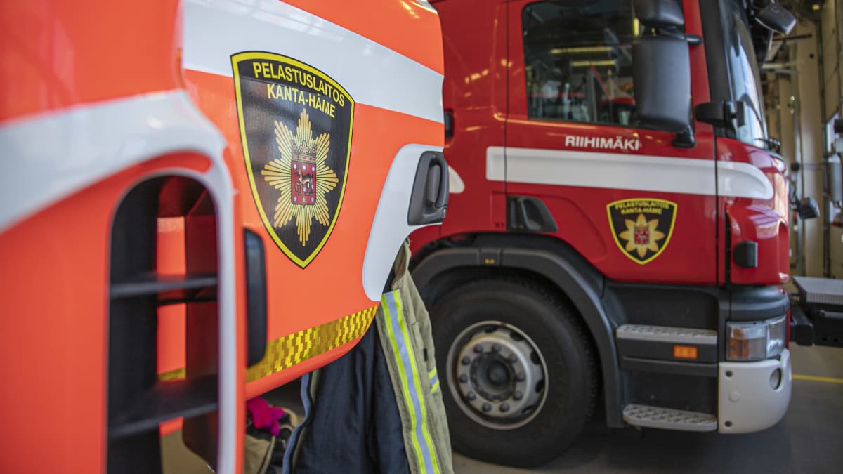 Paloautoja Riihimäen pelastusasemalla. 