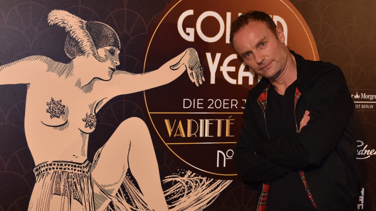 Saksalaisessa Tatort-sarjassa esiintyvä Mark Wasche on yksi manifestin allekirjoittaneista.
