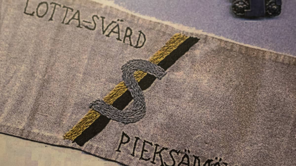 Lotta Svärd Pieksämäen hihanauha.