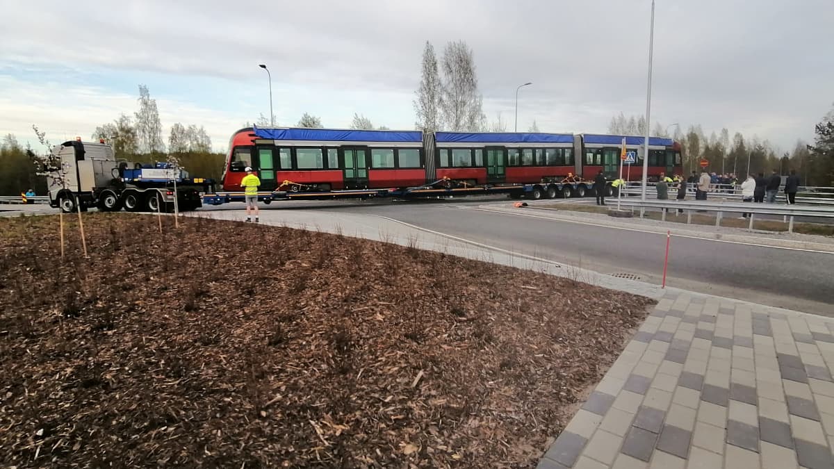 ratikka jäi jumiin sääksjärvellä 