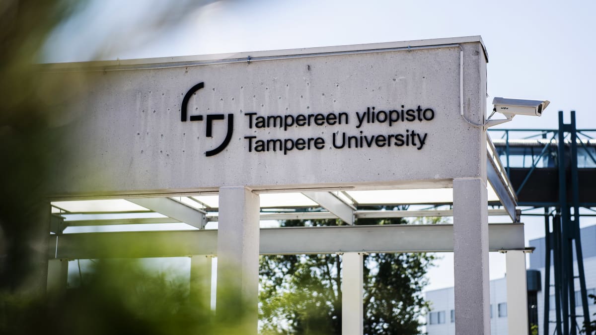 Kuvassa on Tampereen yliopisto kesäkuussa 2020.
