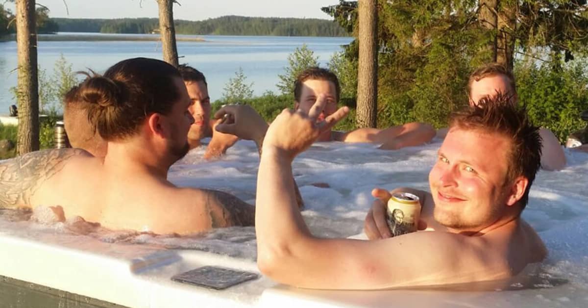 Pikkupojista aikamiehiksi – joukkueesta kasvoi tiivis porukka, johon sinäkin ehkä haluaisit kuulua | Kotimaa